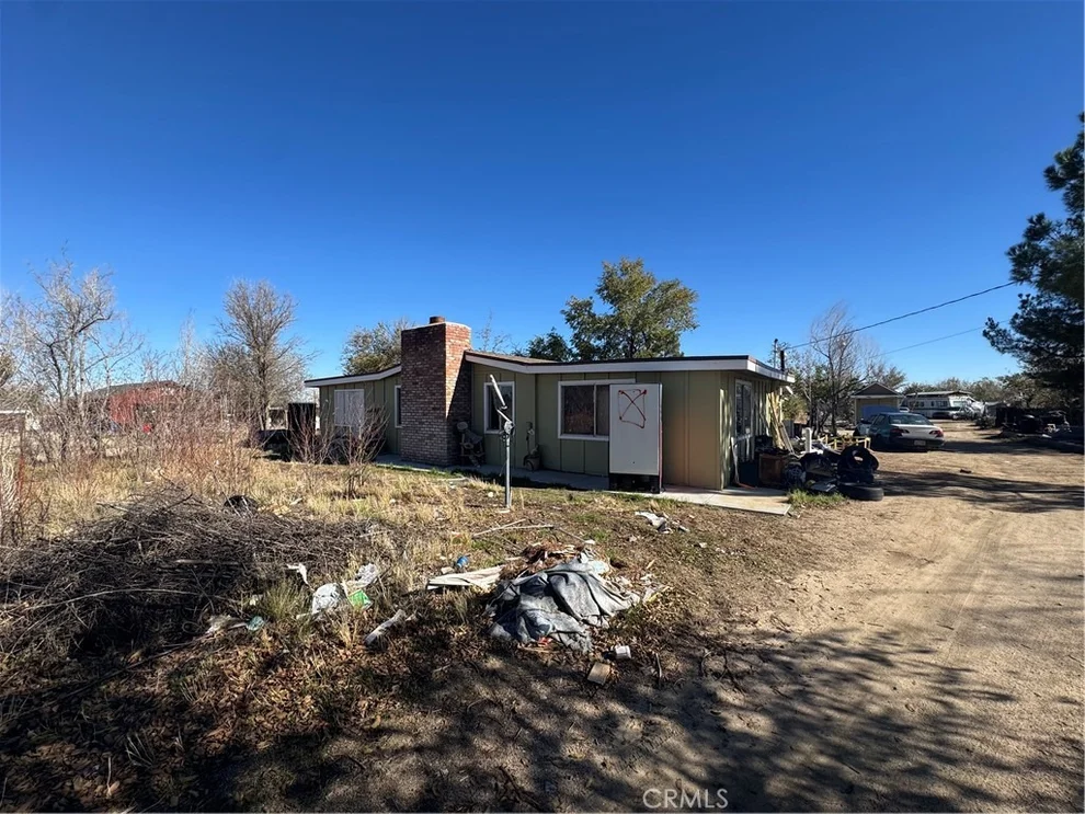 Unit for sale at 10175 Valle Vista, Phelan, CA 92371
