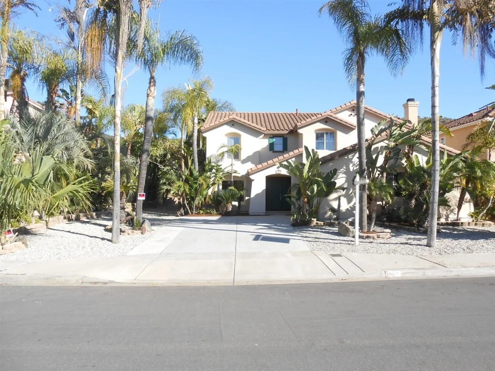 Unit for sale at 737 Via Barquero, San Marcos, CA 92069