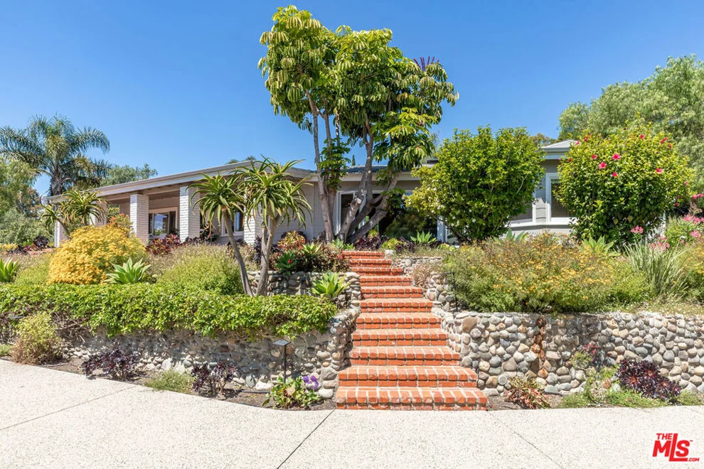 Unit for sale at 28901 Boniface Drive, Malibu, CA 90265