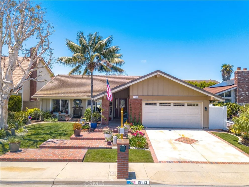 Unit for sale at 19621 Topeka Lane, Huntington Beach, CA 92646