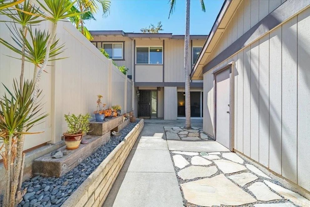 Unit for sale at 17261 Caminito Canasto, San Diego, CA 92127