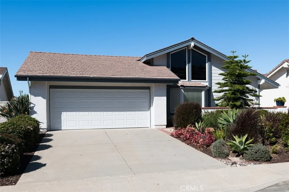 Unit for sale at 313 Calle Empalme, San Clemente, CA 92672