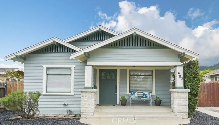 Unit for sale at 900 Raymond Avenue, Long Beach, CA 90804