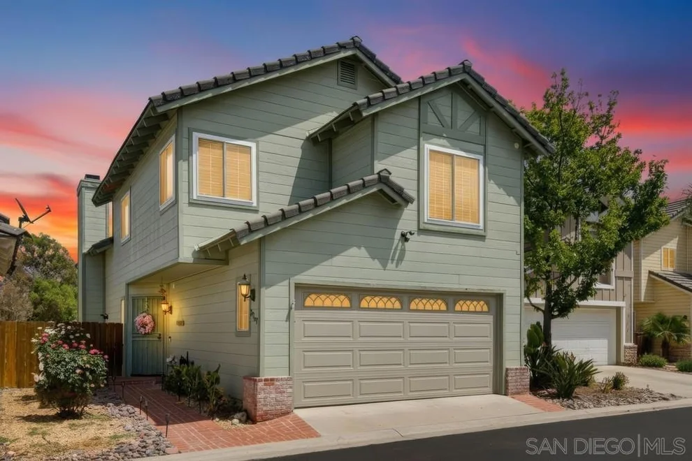 Unit for sale at 2767 Blackbush, El Cajon, CA 92019