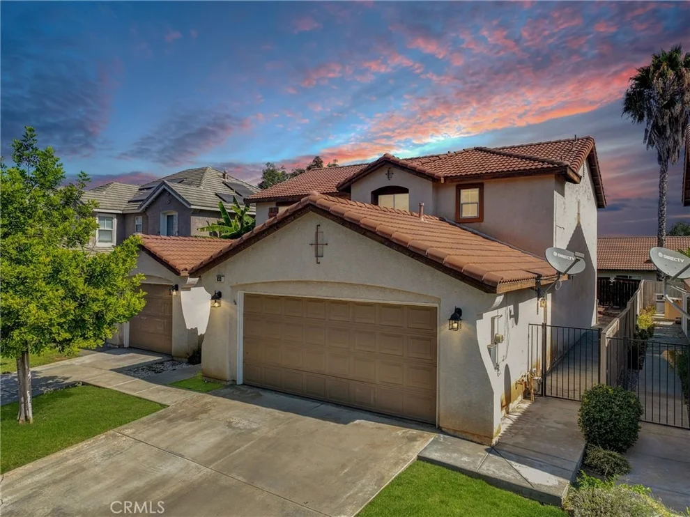 Unit for sale at 833 Pheasant Street, Corona, CA 92881