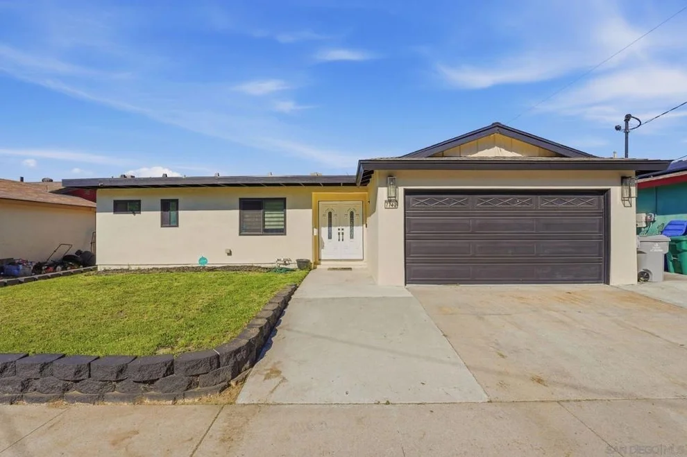 Unit for sale at 7742 Shorewood Dr, San Diego, CA 92114