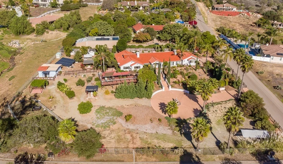 Unit for sale at 25143 Jack Rabbit Acres, Escondido, CA 92026