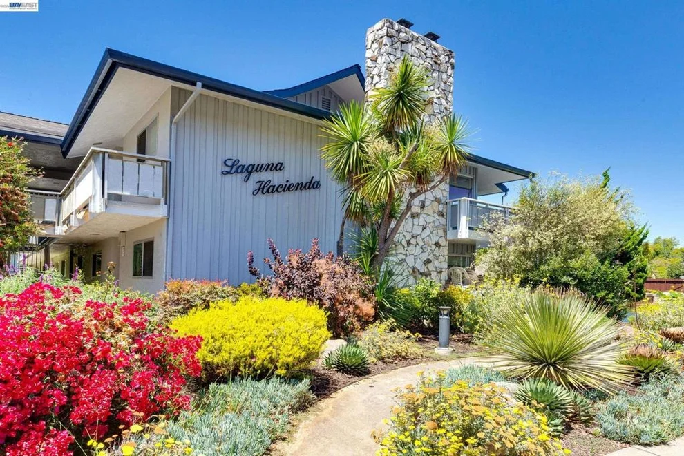 Unit for sale at 339 Broadway, Alameda, CA 94501