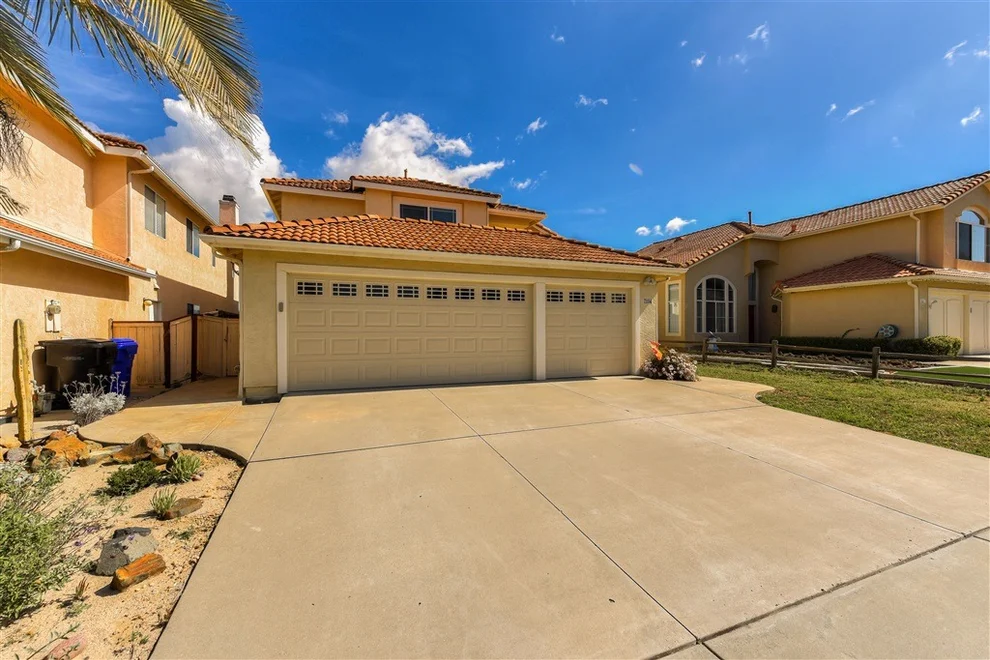 Unit for sale at 7804 Roan Rd, San Diego, CA 92129