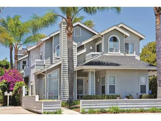 Unit for sale at 2062 Reed Avenue, San Diego, CA 92109