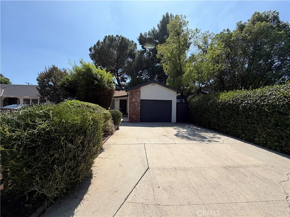 Unit for sale at 22538 Berdon Street, Woodland Hills, CA 91367