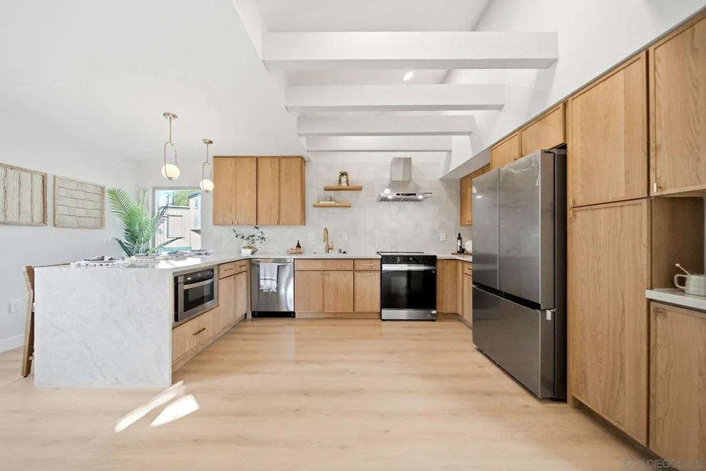 Unit for sale at 4751 Lamont St, San Diego, CA 92109
