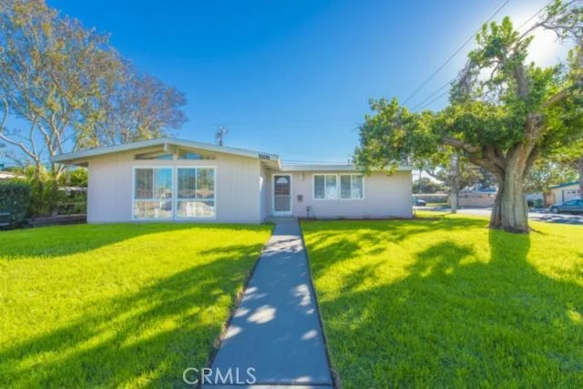 Unit for sale at 8336 Flallon Avenue, Whittier, CA 90606