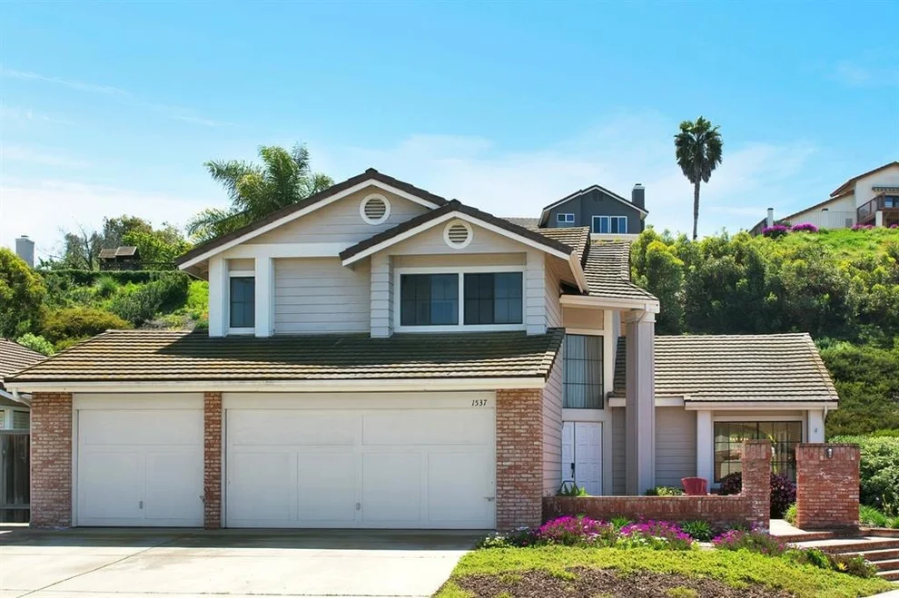 Unit for sale at 1537 Summerdawn Place, Encinitas, CA 92024