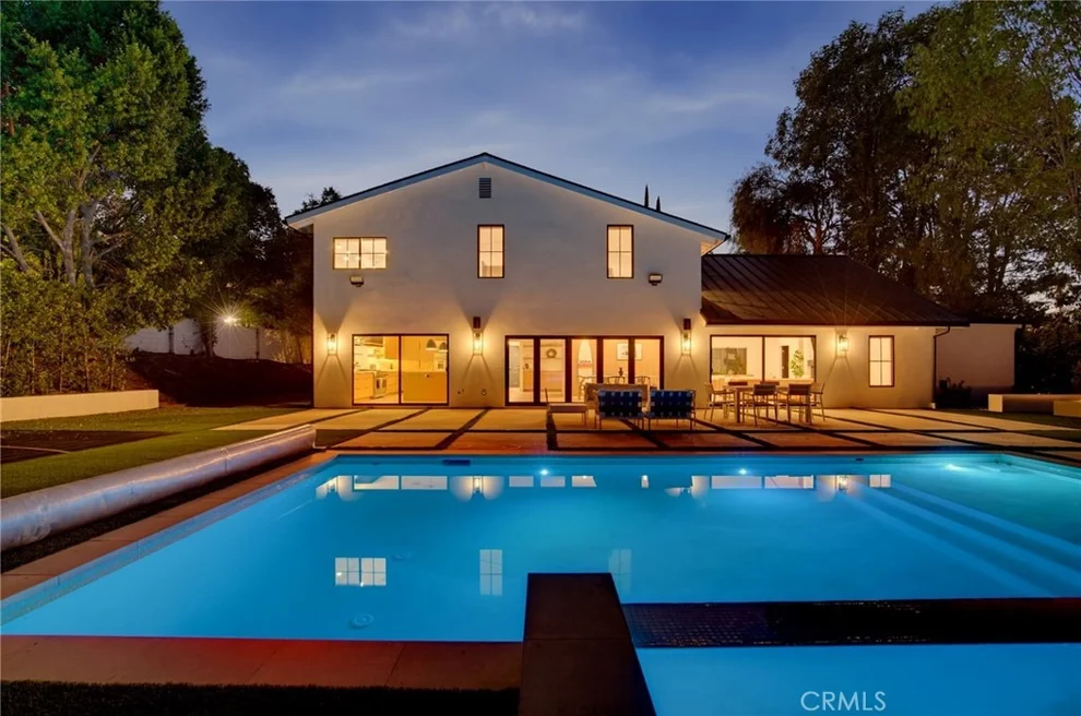 Unit for sale at 4830 Winnetka Avenue, Woodland Hills, CA 91364