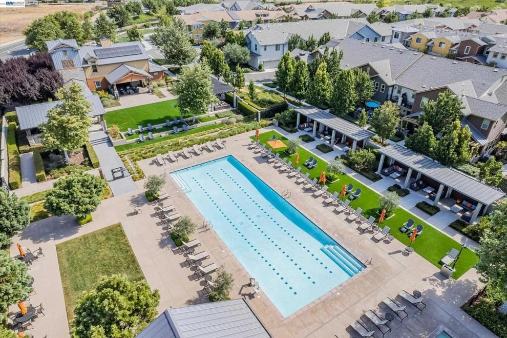 Unit for sale at 319 Basswood Cmn, Livermore, CA 94551