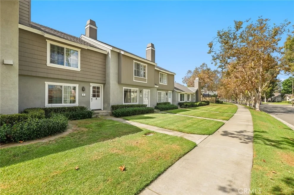 Unit for sale at 31 Greenbough, Irvine, CA 92614