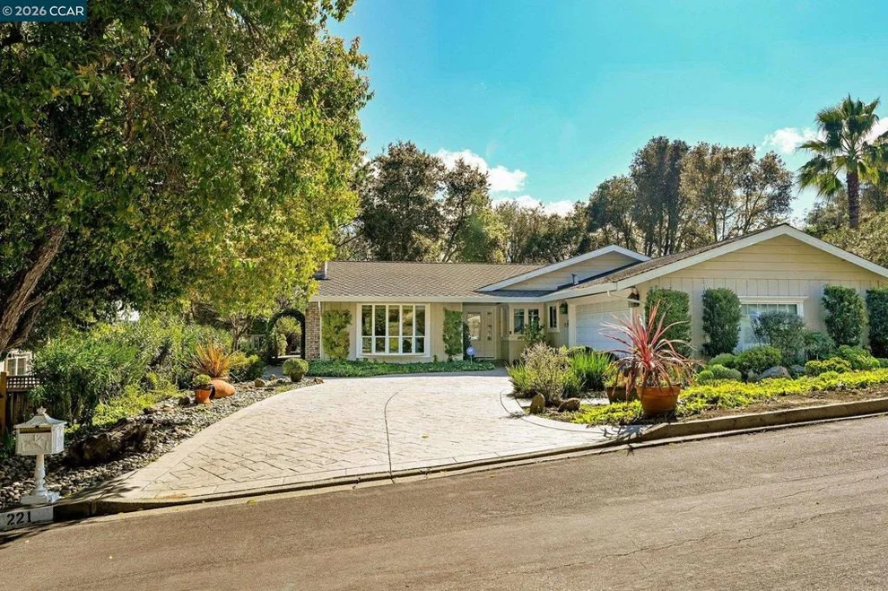 Unit for sale at 221 Loch Lomond Way, Danville, CA 94526