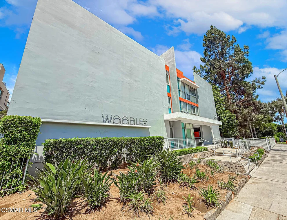 Unit for sale at 4807 Woodley Avenue, Encino, CA 91436