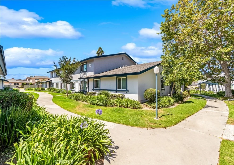 Unit for sale at 16578 Nube Lane, Huntington Beach, CA 92649