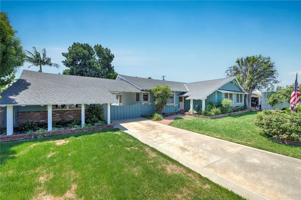 Unit for sale at 9932 Belfair Street, Bellflower, CA 90706