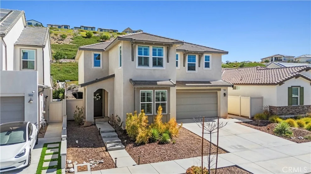 Unit for sale at 28588 Foothill, Saugus, CA 91350