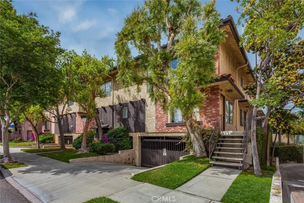 Unit for sale at 750 N Whitnall Highway, Burbank, CA 91505