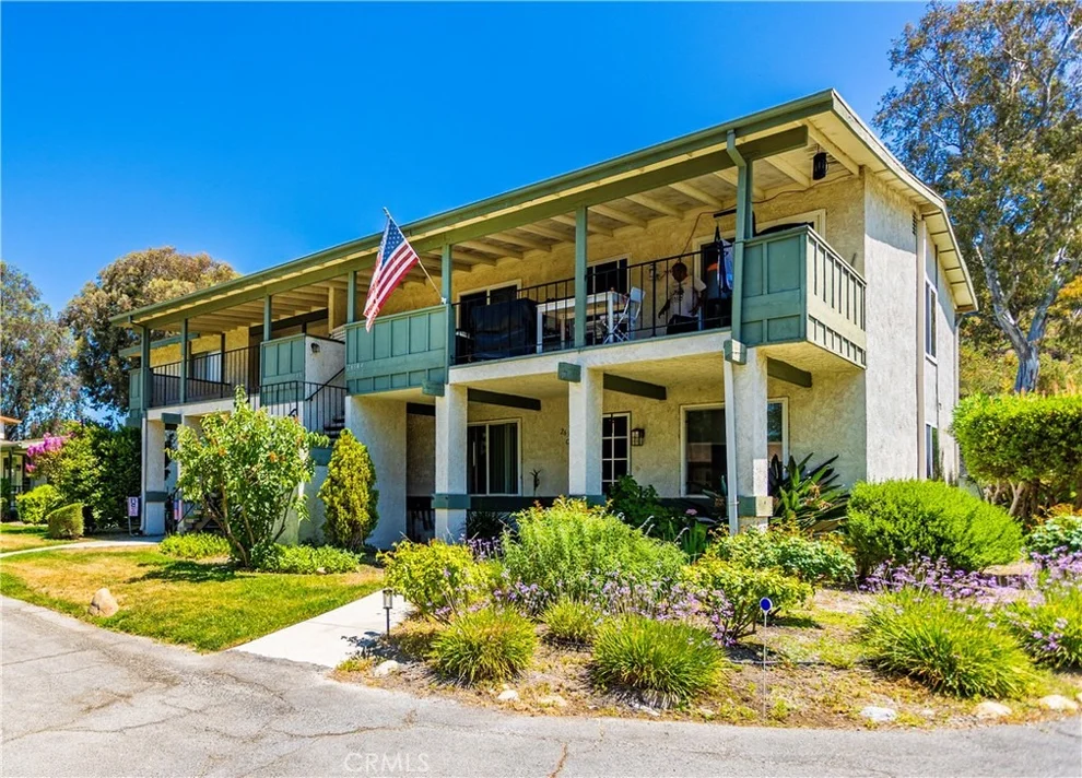 Unit for sale at 26344 Oak Plain, Newhall, CA 91321