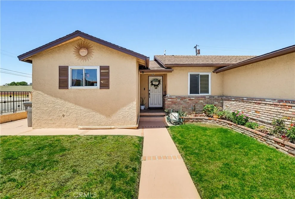 Unit for sale at 555 W Shadwell, Carson, CA 90745