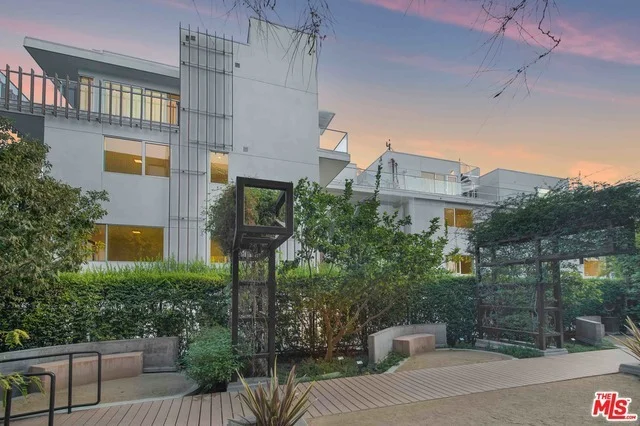 Unit for sale at 1345 HAVENHURST Drive, West Hollywood, CA 90046