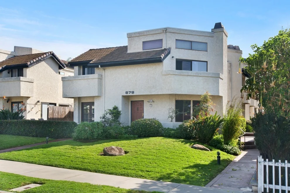 Unit for sale at 879 Agate St, San Diego, CA 92109
