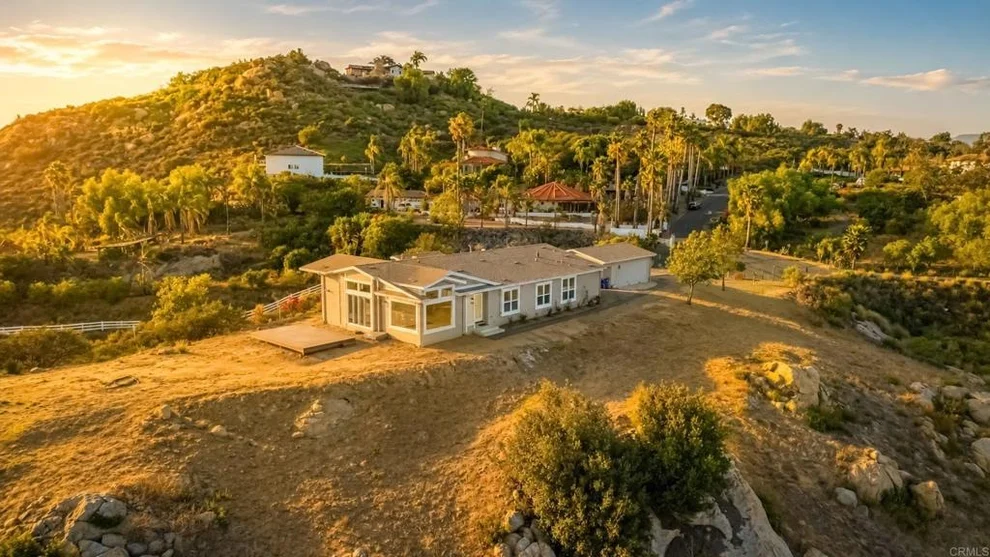 Unit for sale at 30663 Camino De Las Lomas, Escondido, CA 92026