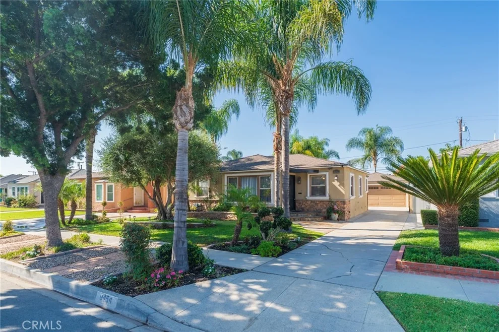 Unit for sale at 9454 Heiner, Bellflower, CA 90706