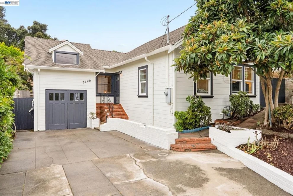 Unit for sale at 3140 E 27Th St, Oakland, CA 94601