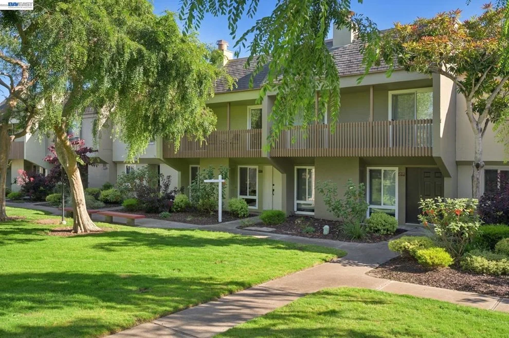Unit for sale at 3027 Linda Vis, Alameda, CA 94502