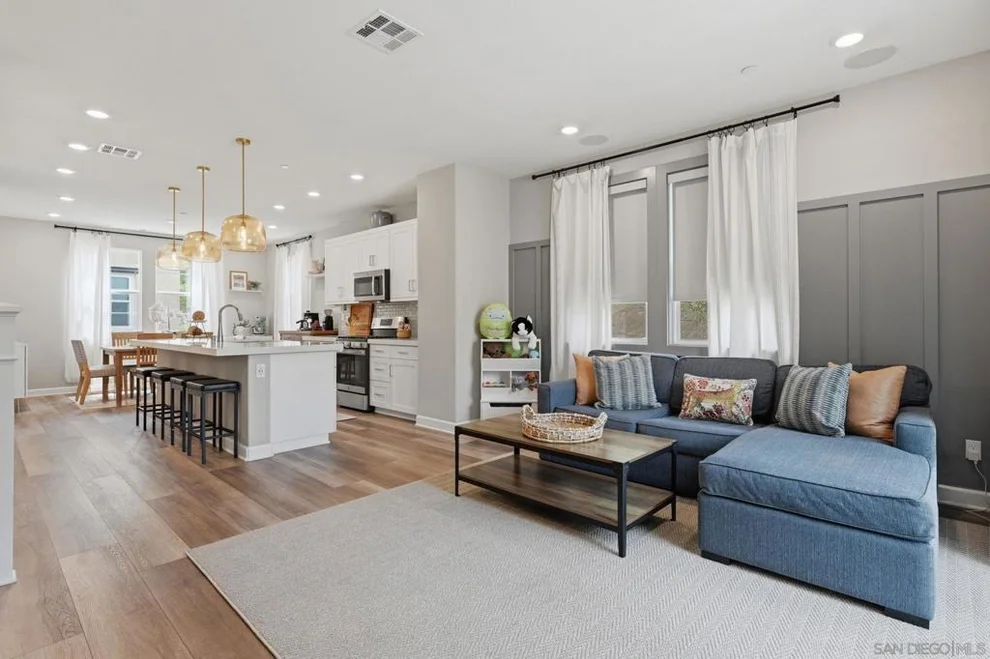 Unit for sale at 1232 Sunrise View, San Marcos, CA 92078