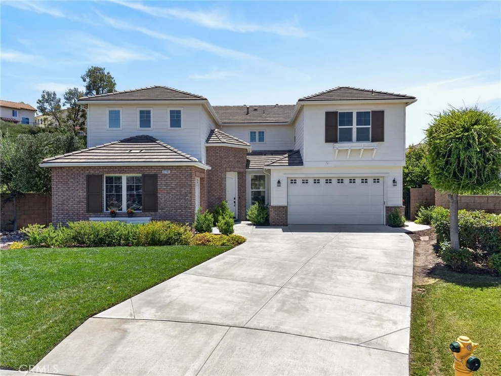 Unit for sale at 32183 Elk Grove, Temecula, CA 92592
