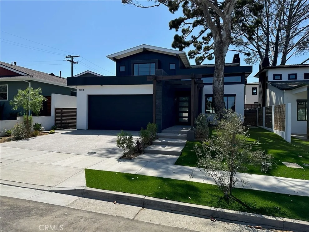 Unit for sale at 17011 Haas Avenue, Torrance, CA 90504