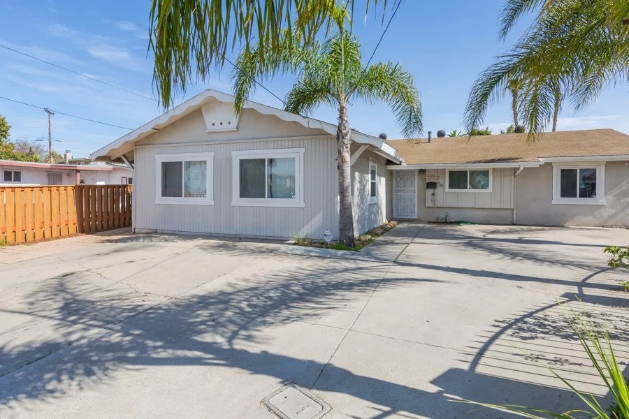Unit for sale at 3585 Chanute, San Diego, CA 92154