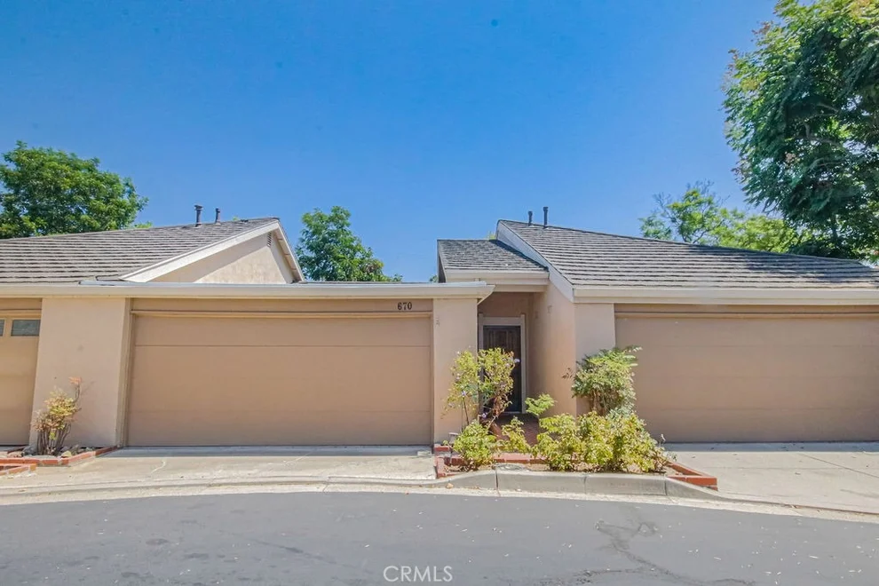 Unit for sale at 670 W Glenwood, Fullerton, CA 92832