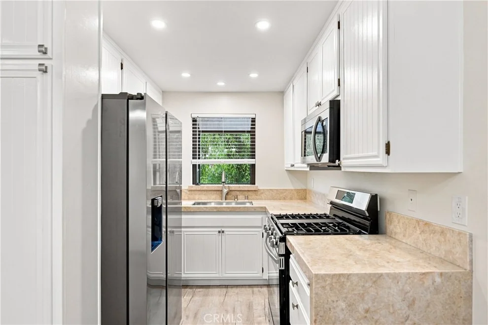 Unit for sale at 18183 Sundowner Way, Canyon Country, CA 91387