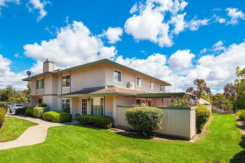 Unit for sale at 10112 Caminito Volar, San Diego, CA 92126