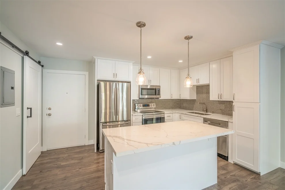 Unit for sale at 1885 Diamond, San Diego, CA 92109