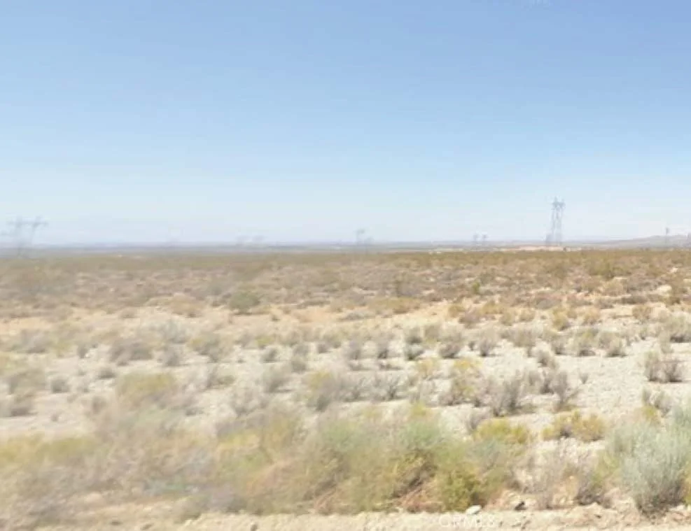 Unit for sale at 13131 Avenue T-8, Pearblossom, CA 93553