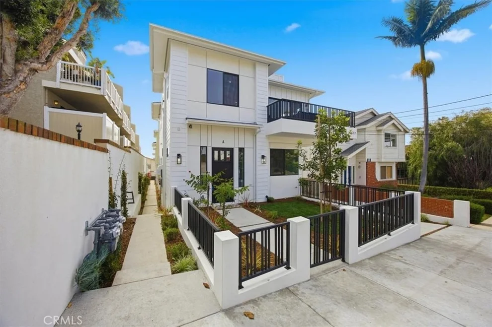 Unit for sale at 617 N Irena Avenue, Redondo Beach, CA 90277