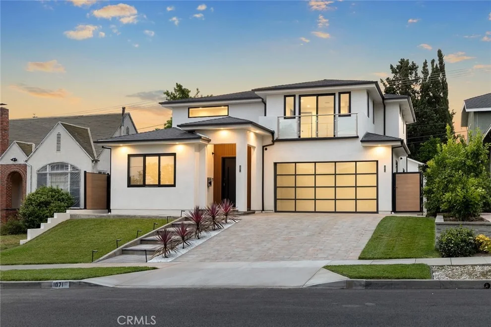 Unit for sale at 1071 E Providencia, Burbank, CA 91501