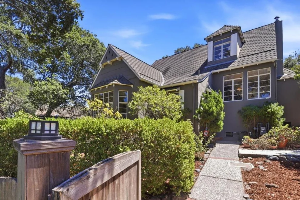Unit for sale at 417 Palomar Drive, Redwood City, CA 94062