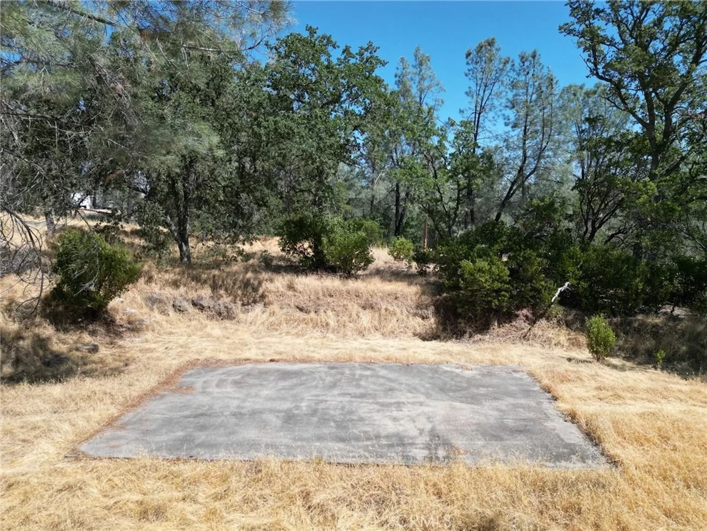 Unit for sale at 16275 Oakridge Road, Corning, CA 96021