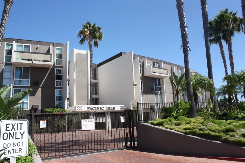 Unit for sale at 3050 Rue D'Orleans, San Diego, CA 92110