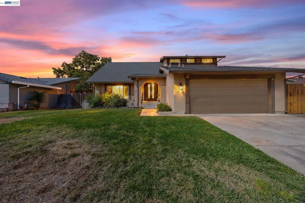Unit for sale at 9852 Vista Grande Way, Elk Grove, CA 95624